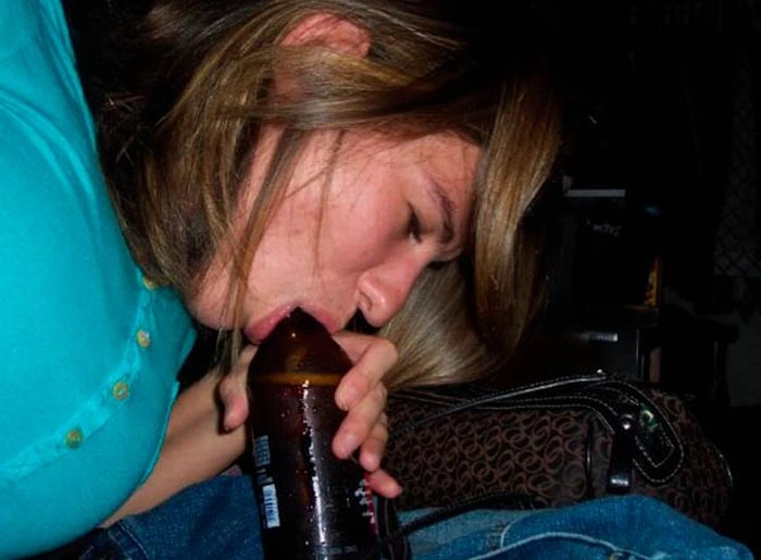 Дивні способи пити пиво (46 фото) – фото 22