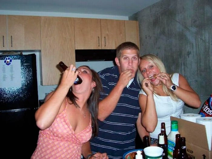 Дивні способи пити пиво (46 фото) – фото 39