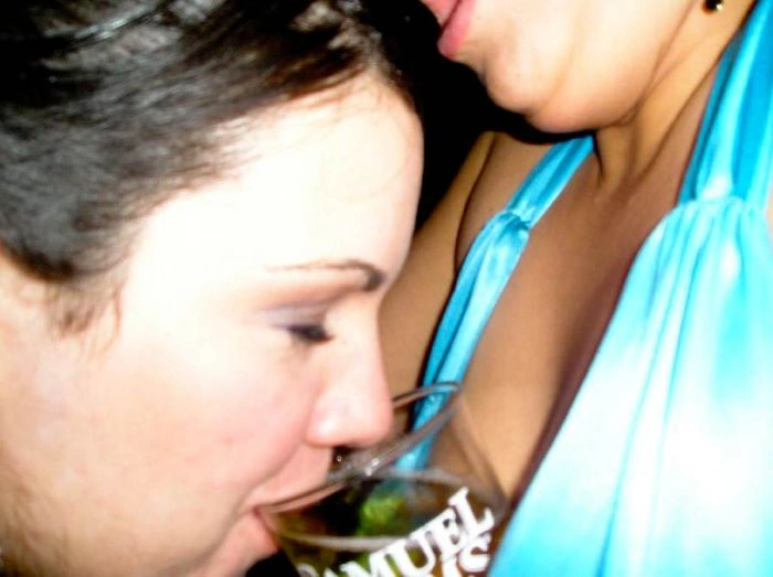 Дівчата п'ють алкоголь (27 фото) – фото 9