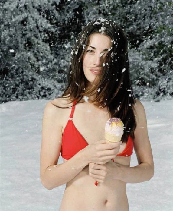 Дівчата на снігу (33 фото) – фото 15