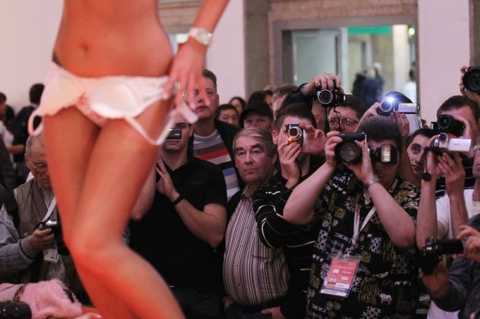 Фотографії з берлінського еротичного ярмарку Venus 2010 (12 фото) НЮ – фото 2