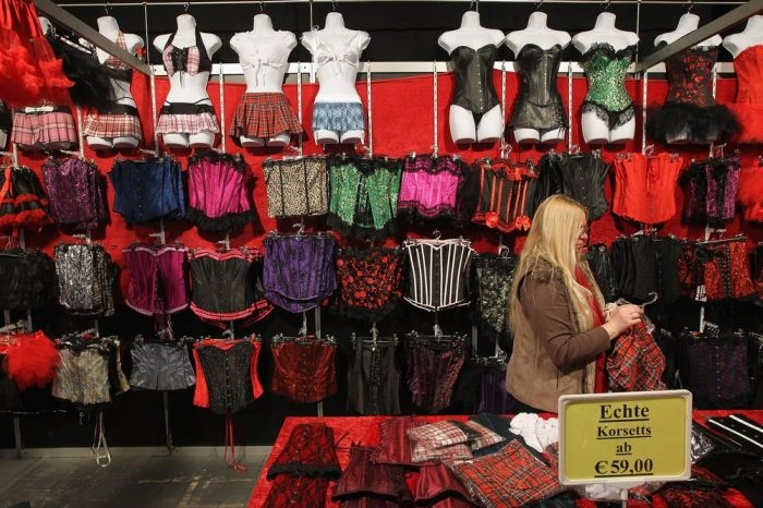 Фотографії з берлінського еротичного ярмарку Venus 2010 (12 фото) НЮ – фото 4