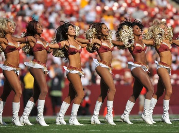 Сексуальні дівчата з групи підтримки (50 фото) – фото 19