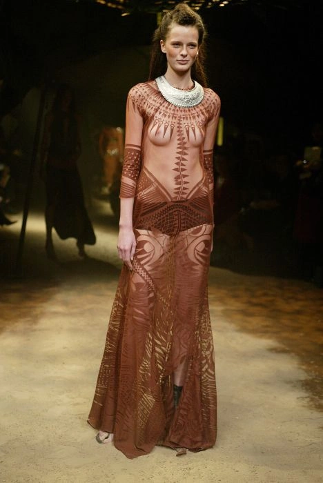 Дивна мода на відкрите верхнє вбрання (56 фото) – фото 26