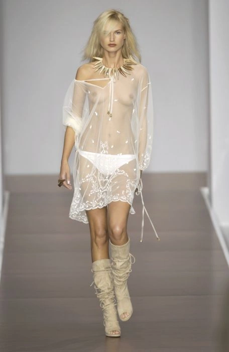 Дивна мода на відкрите верхнє вбрання (56 фото) – фото 53