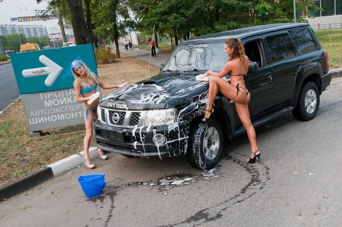Московська автомийка у бікіні (26 фото) – фото 22