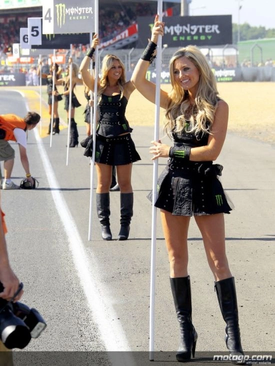 Дівчата з автогонок (66 фото) – фото 49