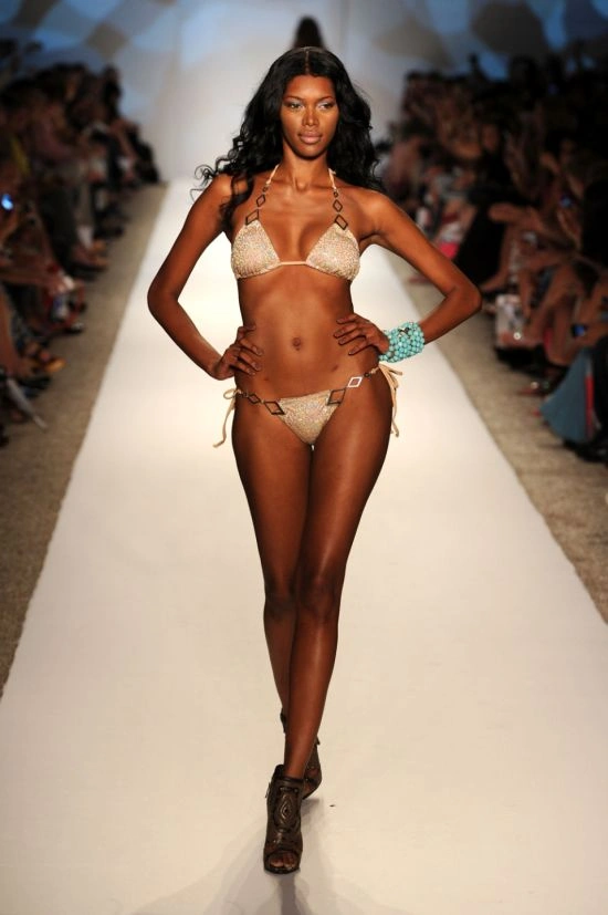 Тиждень моди Mercedes-Benz (26 фото) – фото 5