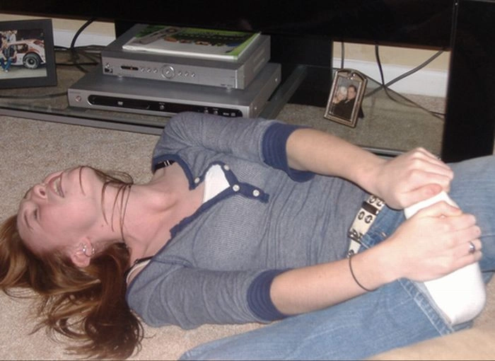 Милі дівчата з вивихнутими ногами (18 фото) – фото 3