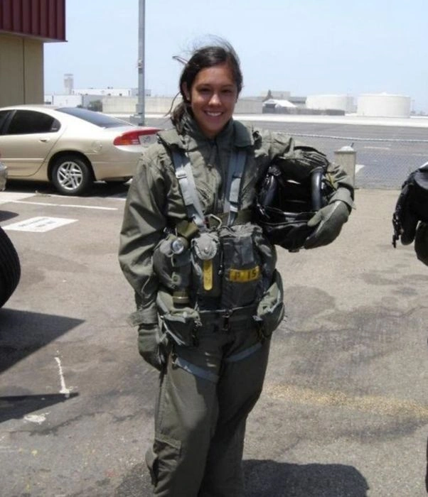 Дівчата та літаки (59 фото) – фото 4