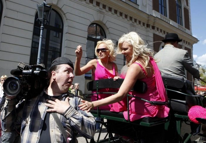 Парад блондинок у Ризі (26 фото) – фото 13