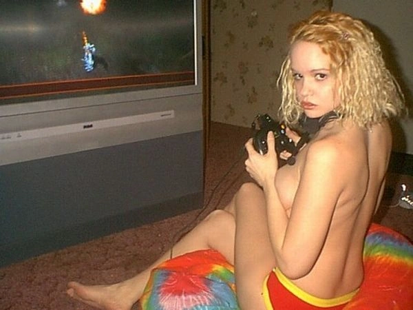 Дівчата і відеоігри. Частина 2 (23 фото) – фото 17