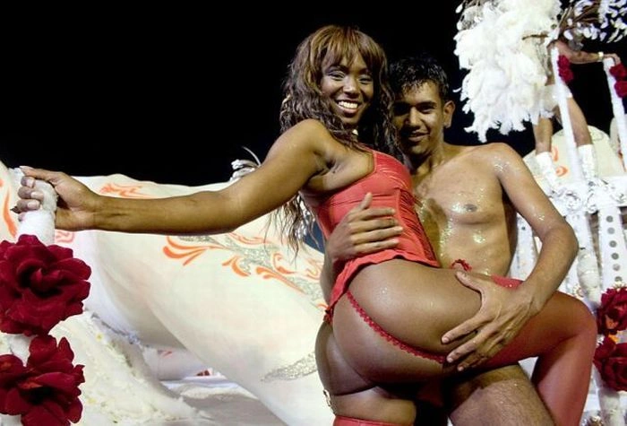Дівчата на карнавалі в Ріо-де-Жанейро (125 фото) – фото 7