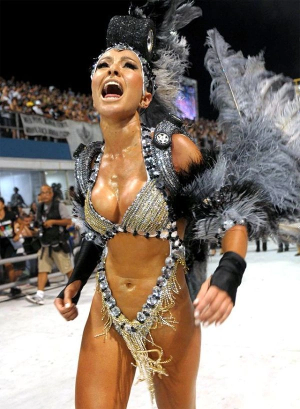 Дівчата на карнавалі в Ріо-де-Жанейро (125 фото) – фото 15