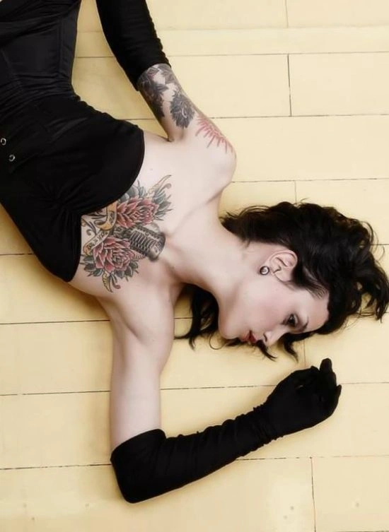Дівчата з татуюваннями (34 фото) – фото 4