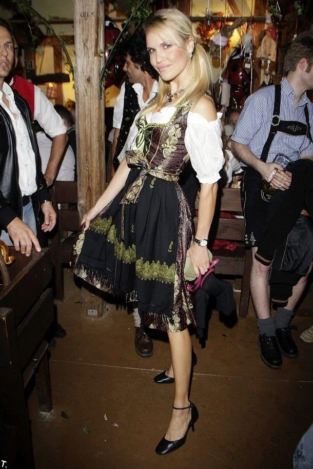 Дівчата Октоберфесту 2009 (34 фото) – фото 22