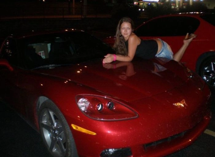 Наші дівчата і їх автомобілі (35 фото) – фото 11