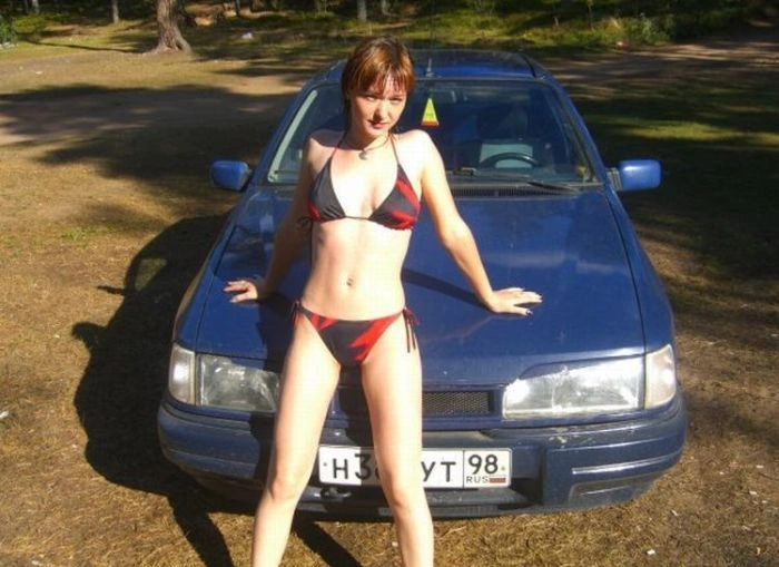 Наші дівчата і їх автомобілі (35 фото) – фото 14