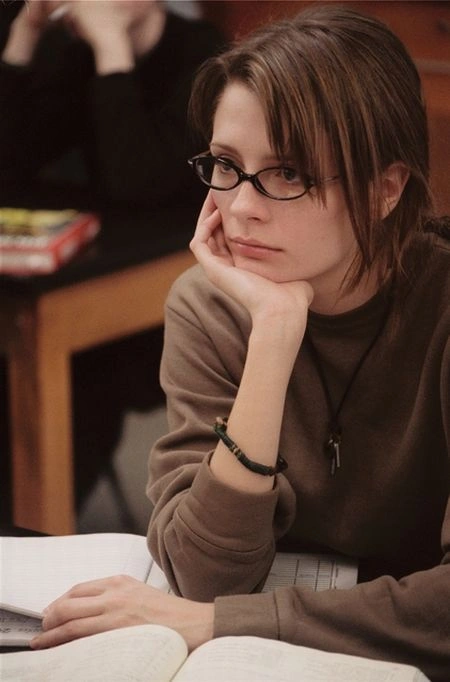 Дівчата, яким дуже пасують окуляри (67 фото) – фото 18