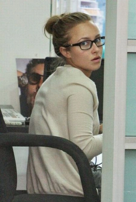 Дівчата, яким дуже пасують окуляри (67 фото) – фото 32