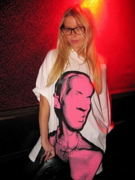 Дівчата, яким дуже пасують окуляри (67 фото) – фото 34