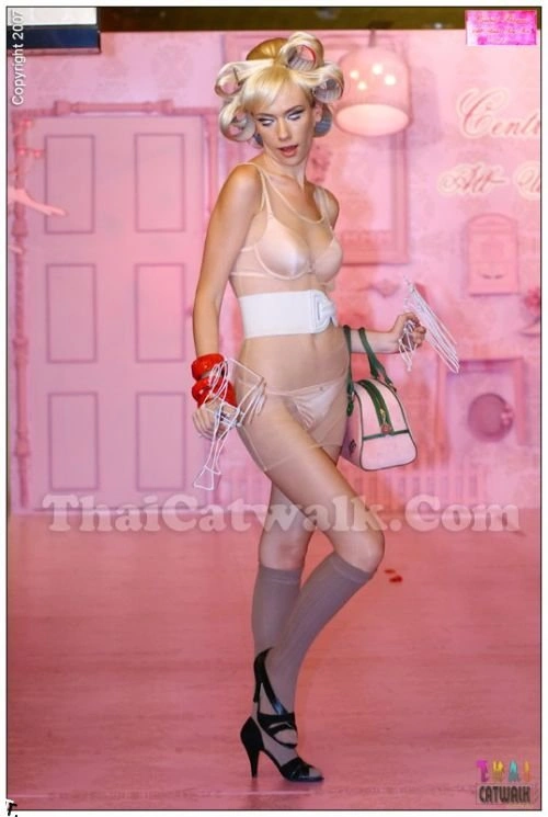 Незвичайне нижнє білизна (26 фото) – фото 23