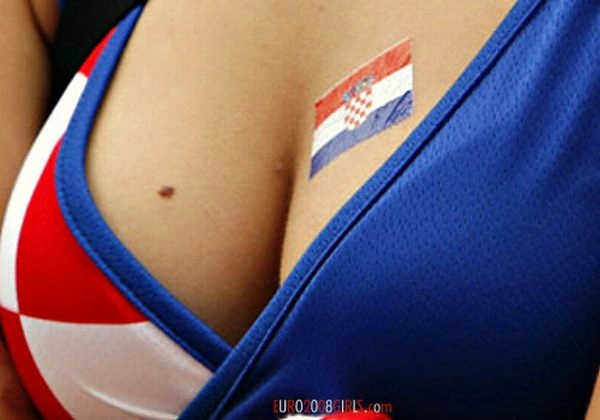 Трохи миленьких вболівальниць (43 фото)