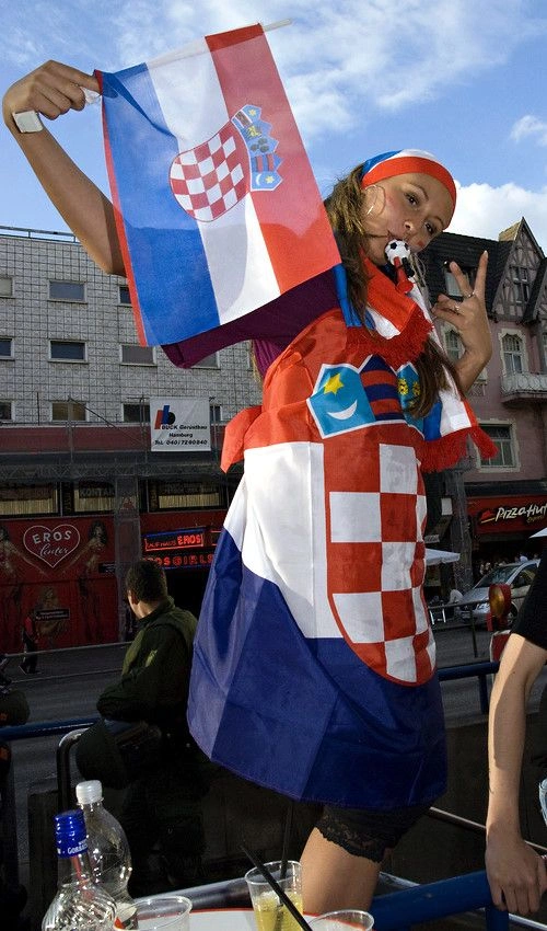 Трохи миленьких вболівальниць (43 фото) – фото 9