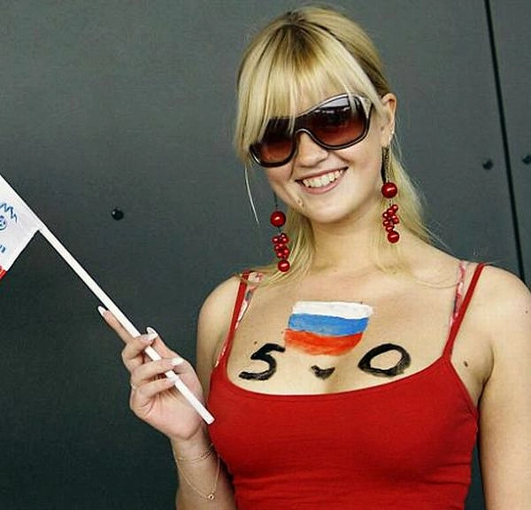 Трохи миленьких вболівальниць (43 фото) – фото 16