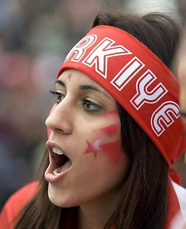 Трохи миленьких вболівальниць (43 фото) – фото 18