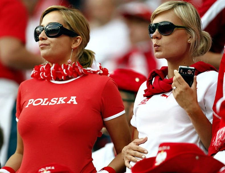 Трохи миленьких вболівальниць (43 фото) – фото 35