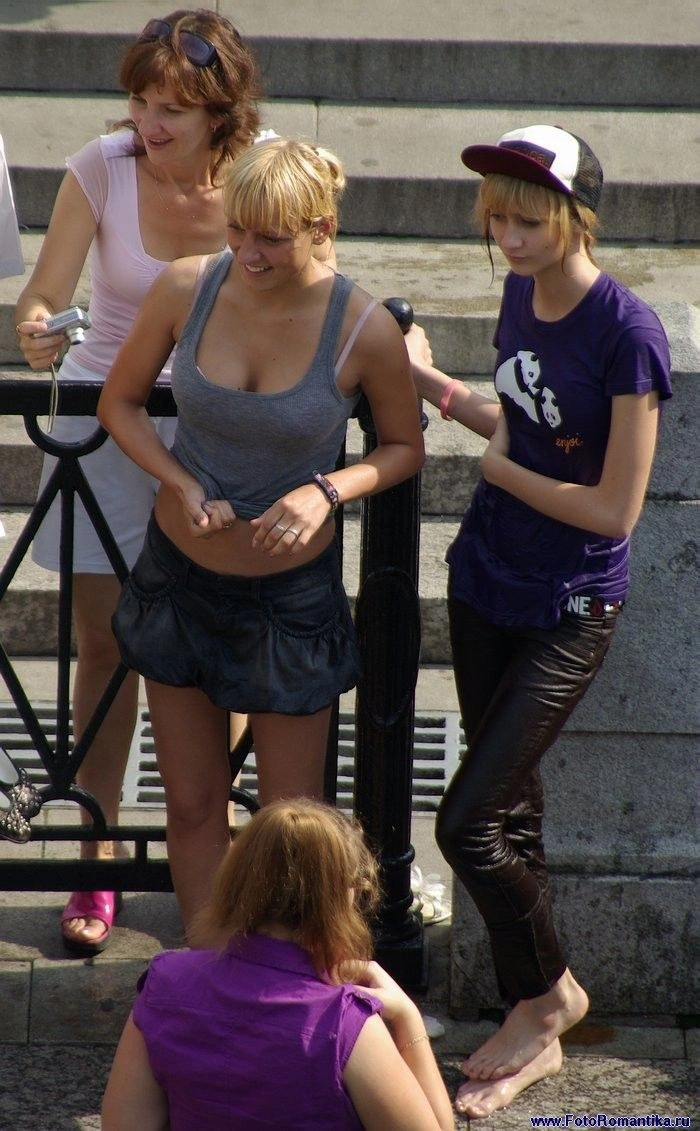 Дівчата у фонтанах (59 фото) – фото 16