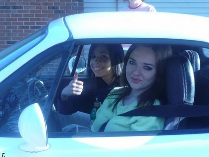 Дівчата за кермом (43 фото) – фото 3