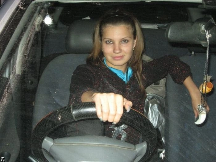 Дівчата за кермом (43 фото) – фото 4