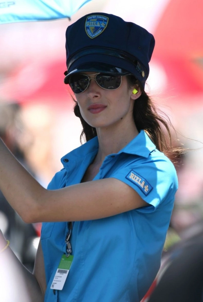 Дівчата з Suzuki (56 фото) – фото 6