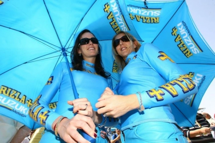 Дівчата з Suzuki (56 фото) – фото 48