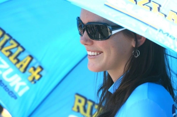 Дівчата з Suzuki (56 фото) – фото 49