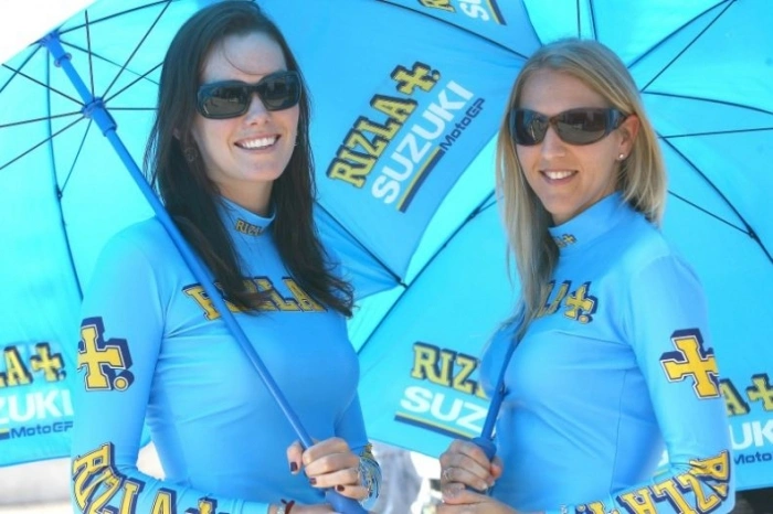 Дівчата з Suzuki (56 фото) – фото 50