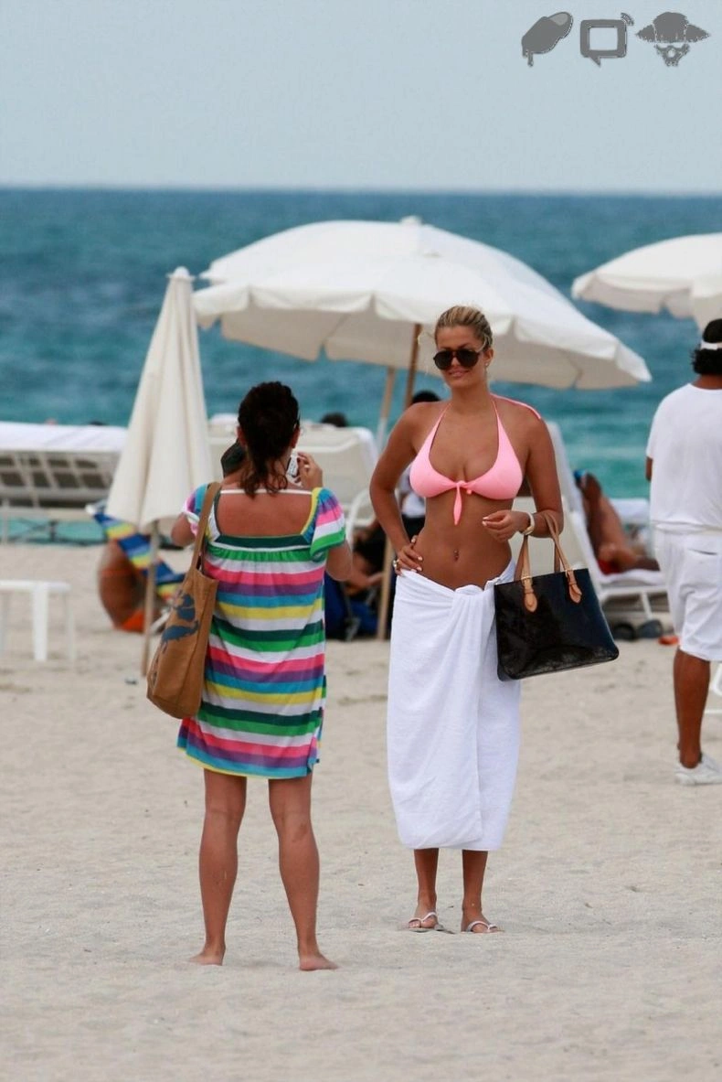 Не родичка. Проста іспанська модель Наталя Буш (Natalia Bush) (29 фото) – фото 5