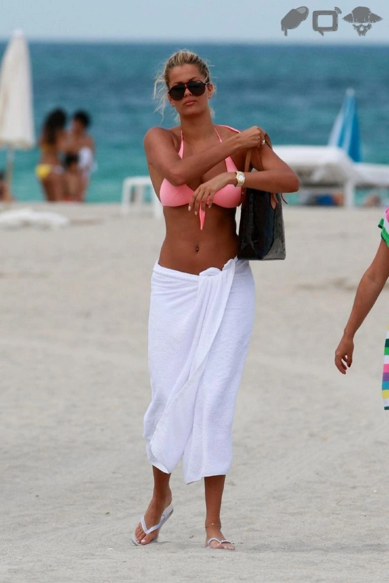 Не родичка. Проста іспанська модель Наталя Буш (Natalia Bush) (29 фото) – фото 8