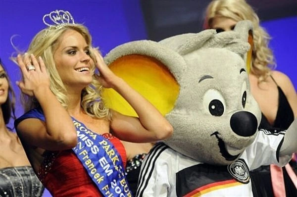 Пані Євро-2008 (27 фото) – фото 20