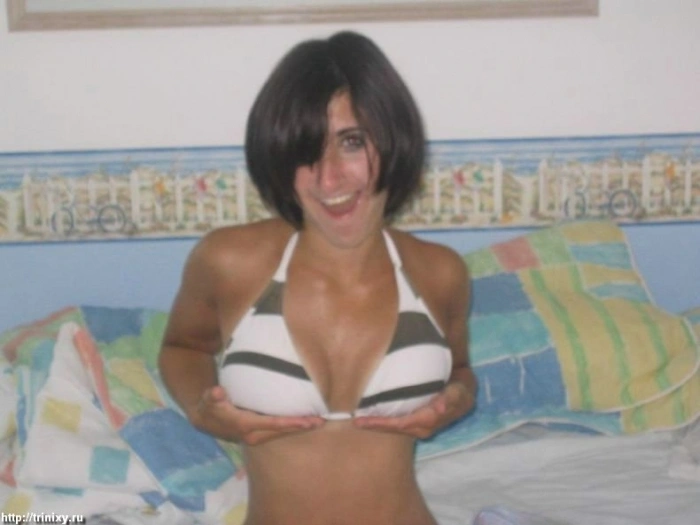 Дівчата у купальниках та літній одежі (200 фото) – фото 11