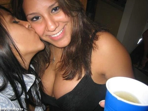 Дівчата у купальниках та літній одежі (200 фото) – фото 82