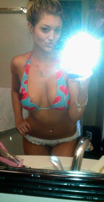 Дівчата перед дзеркалом. Частина 3 (176 фото) – фото 13