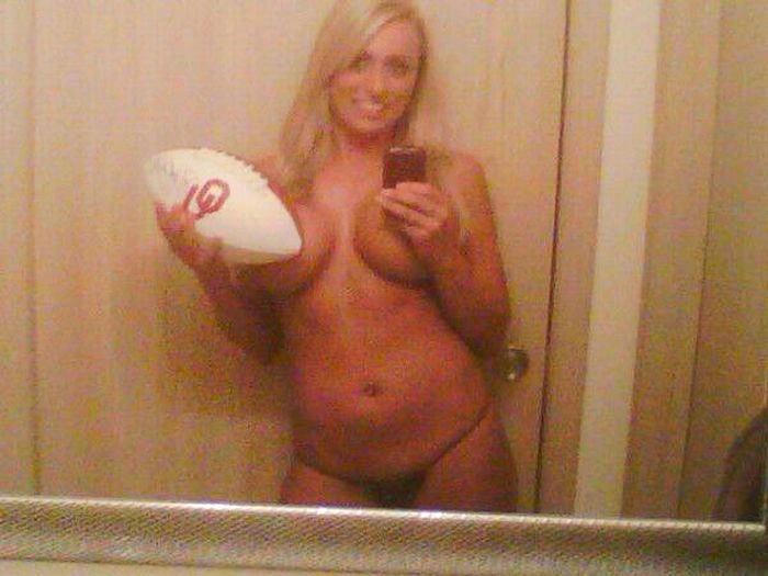 Дівчата перед дзеркалом. Частина 3 (176 фото) – фото 56