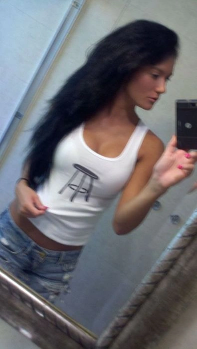 Дівчата перед дзеркалом. Частина 3 (176 фото) – фото 77