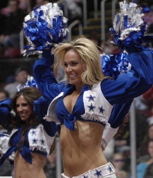 Чарівні дівчата з групи підтримки Dallas Cowboys (100 фото)