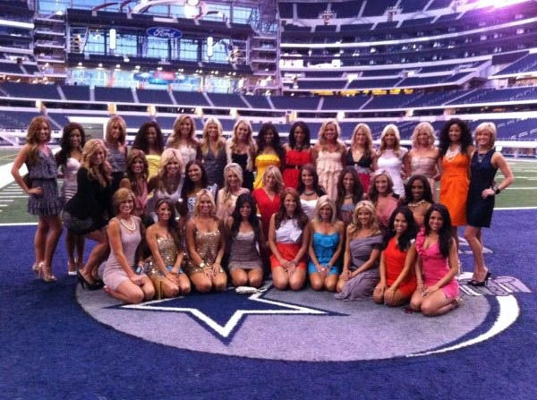 Чарівні дівчата з групи підтримки Dallas Cowboys (100 фото)