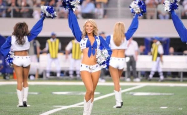 Чарівні дівчата з групи підтримки Dallas Cowboys (100 фото)