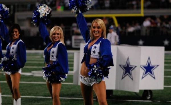 Чарівні дівчата з групи підтримки Dallas Cowboys (100 фото)
